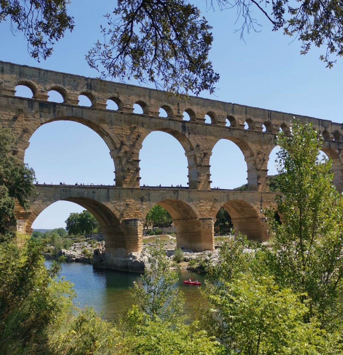 Vue du Pont du Gard, monument romain classé au patrimoine mondial de l’UNESCO